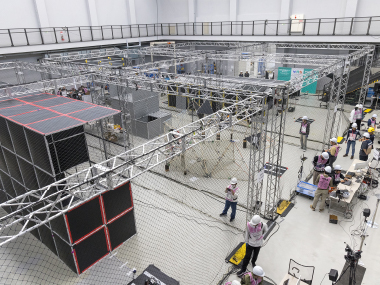 標準性能評価ドローンチャレンジ競技風景